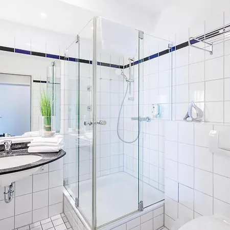 Bernsteinwind An Der Seebruecke * Zingst